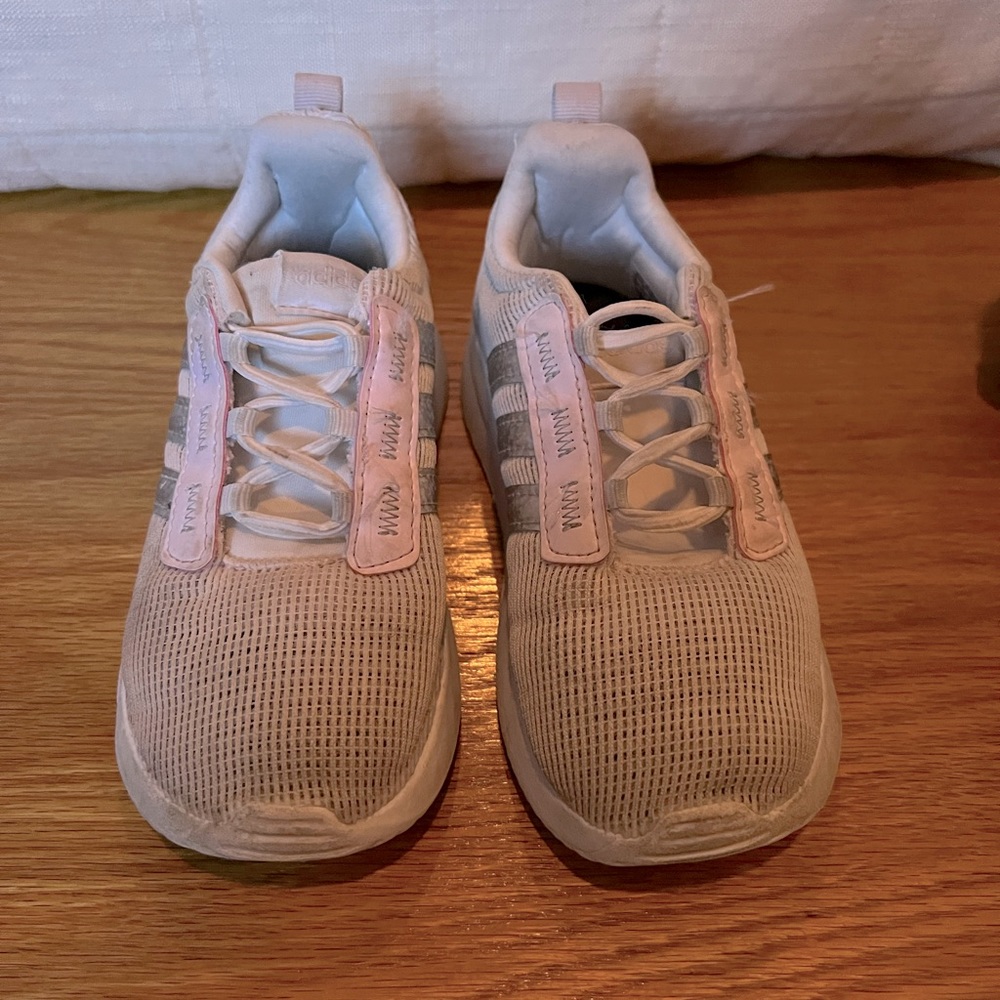 Girls Adidas Size 10 GUC